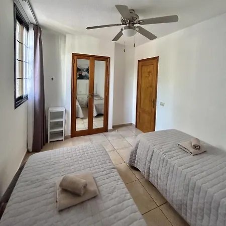 Apartman Bright 2 Bedroom In Diamantes 3k212