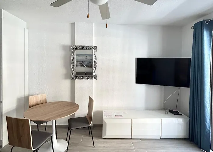 Διαμέρισμα Bright 2 Bedroom In Diamantes 3k212