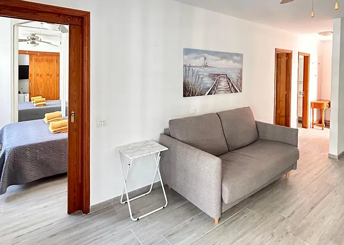 Bright 2 Bedroom In Diamantes 3k212 Διαμέρισμα *