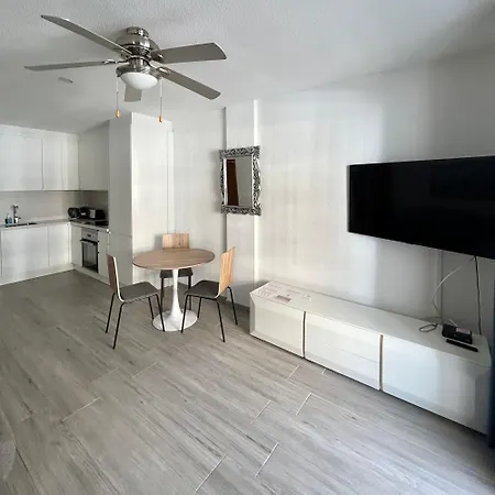 Lägenhet Bright 2 Bedroom In Diamantes 3k212 *